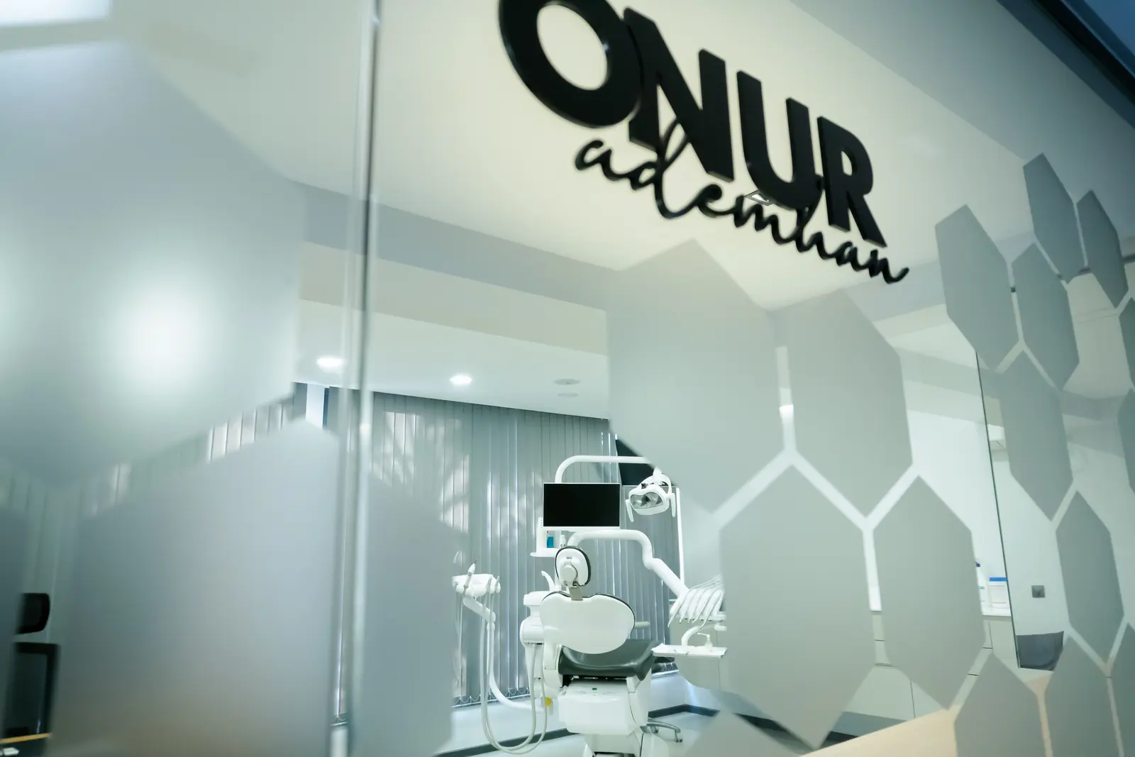 Von der Klinik bereitgestelltes Foto von Perla Dental Clinics