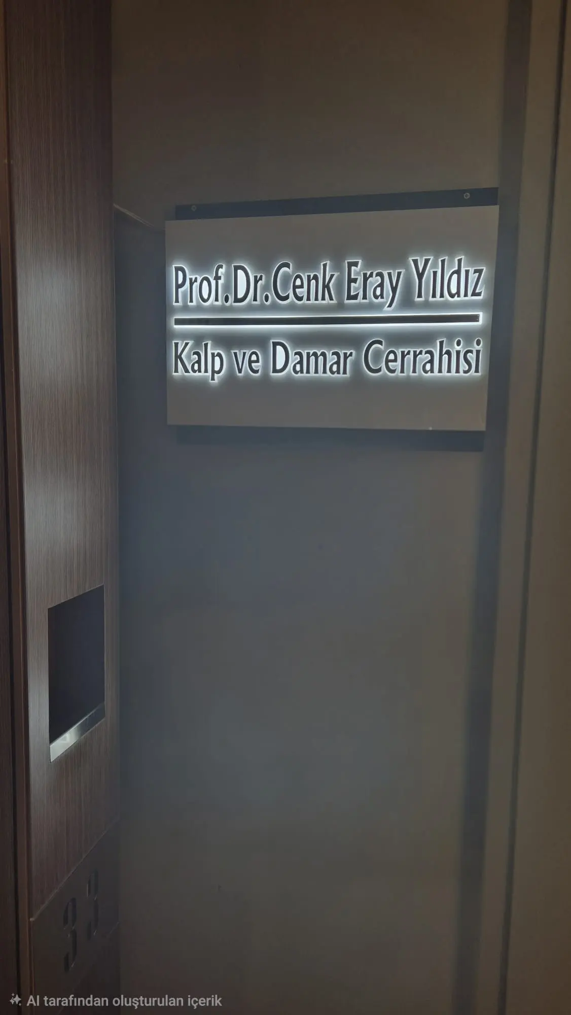 Von der Klinik bereitgestelltes Foto von Prof. Dr. Cenk Eray Yıldız
