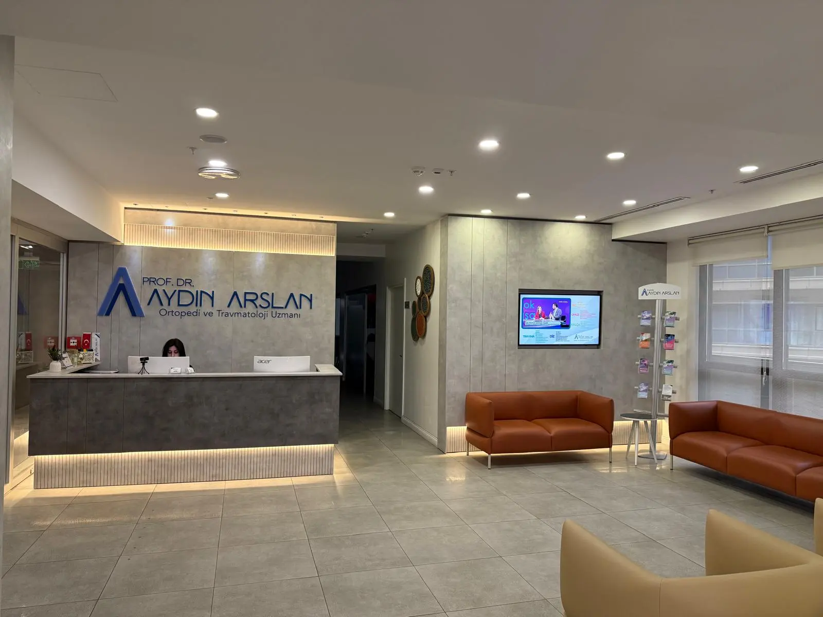Clinic-provided photograph of Prof. Dr Aydın Arslan