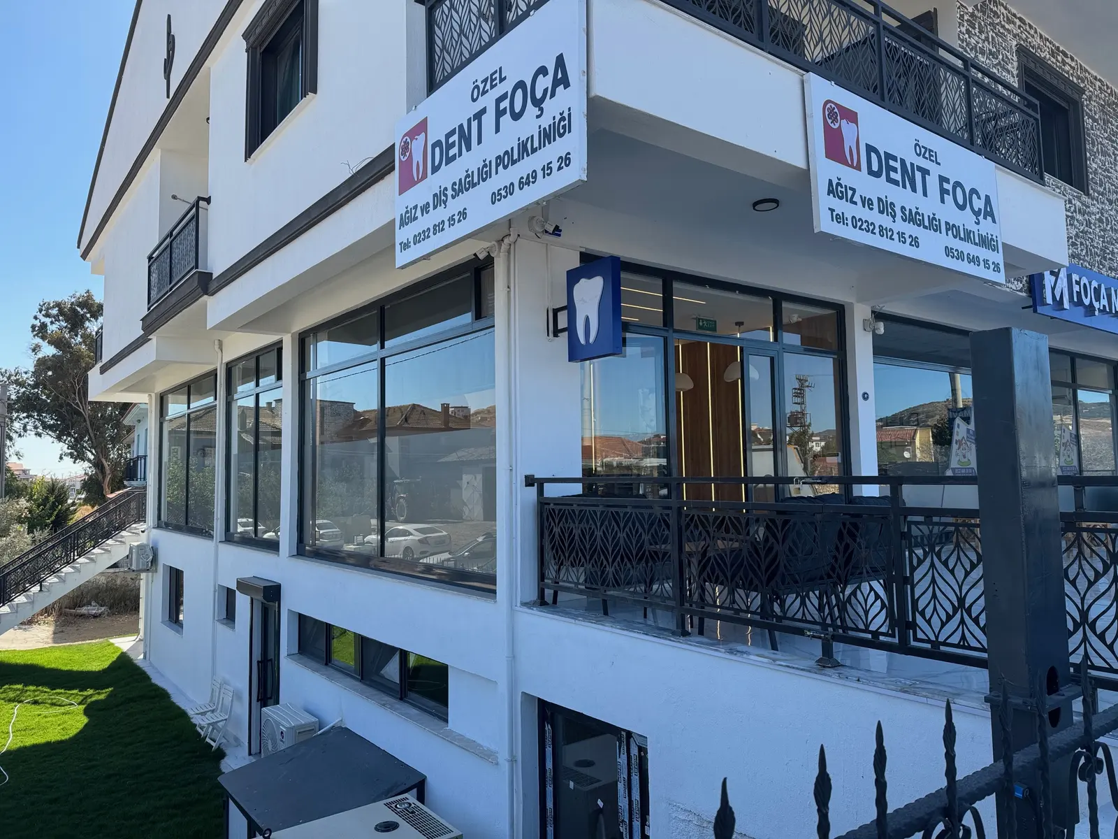 Clinic-provided photograph of Dent Foça