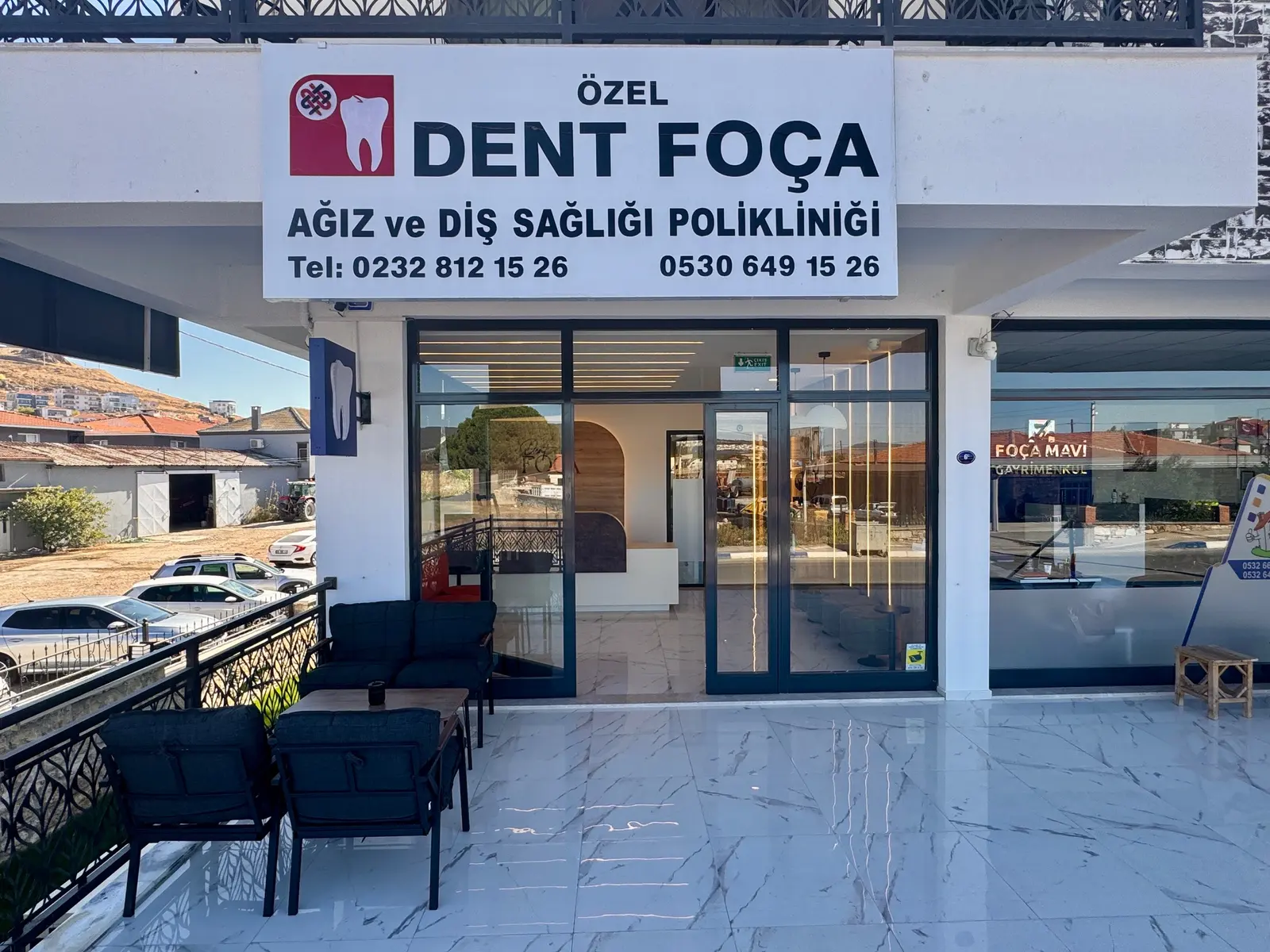 Clinic-provided photograph of Dent Foça