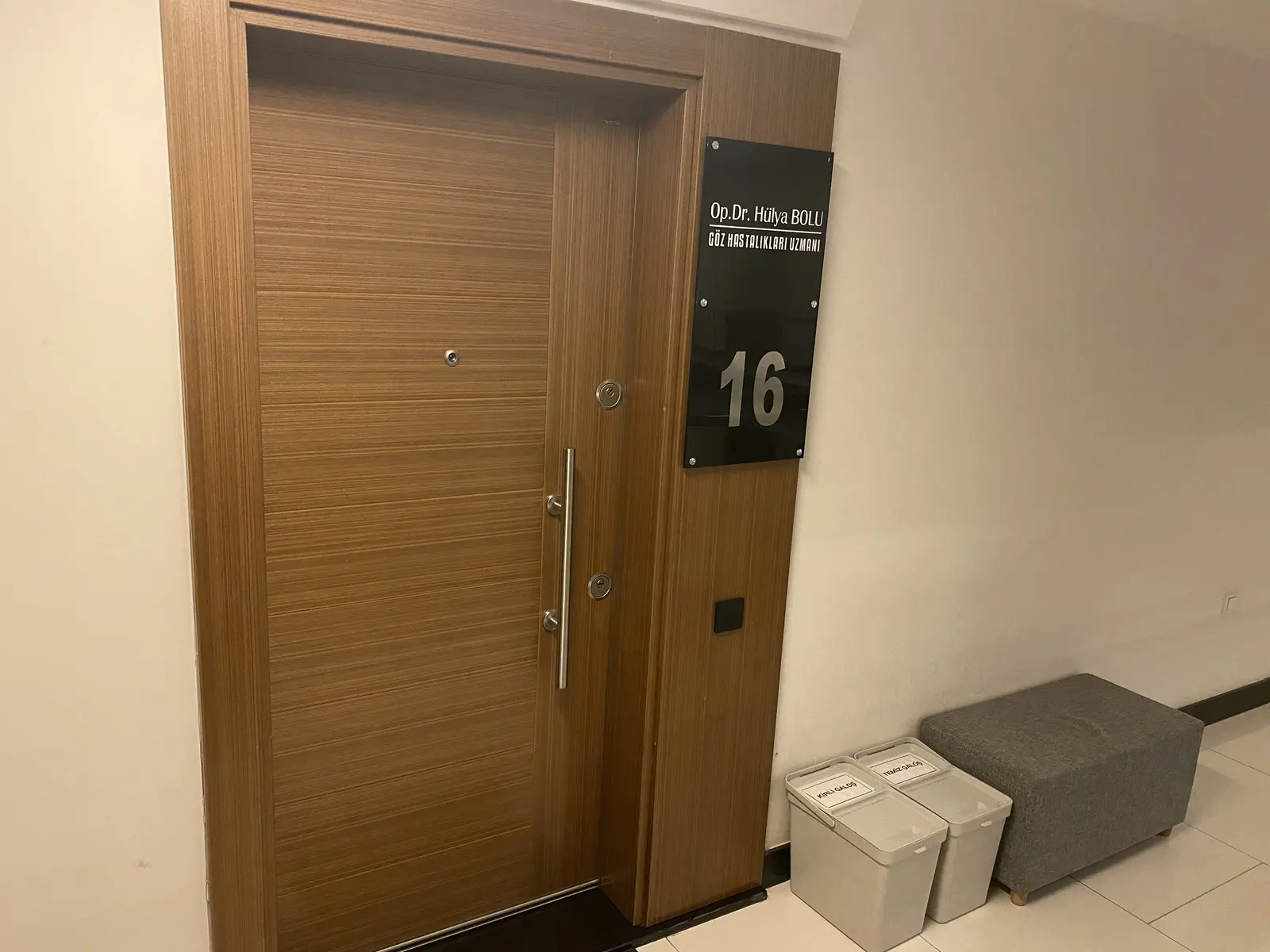 Clinic-provided photograph of Dr Hülya Bolu
