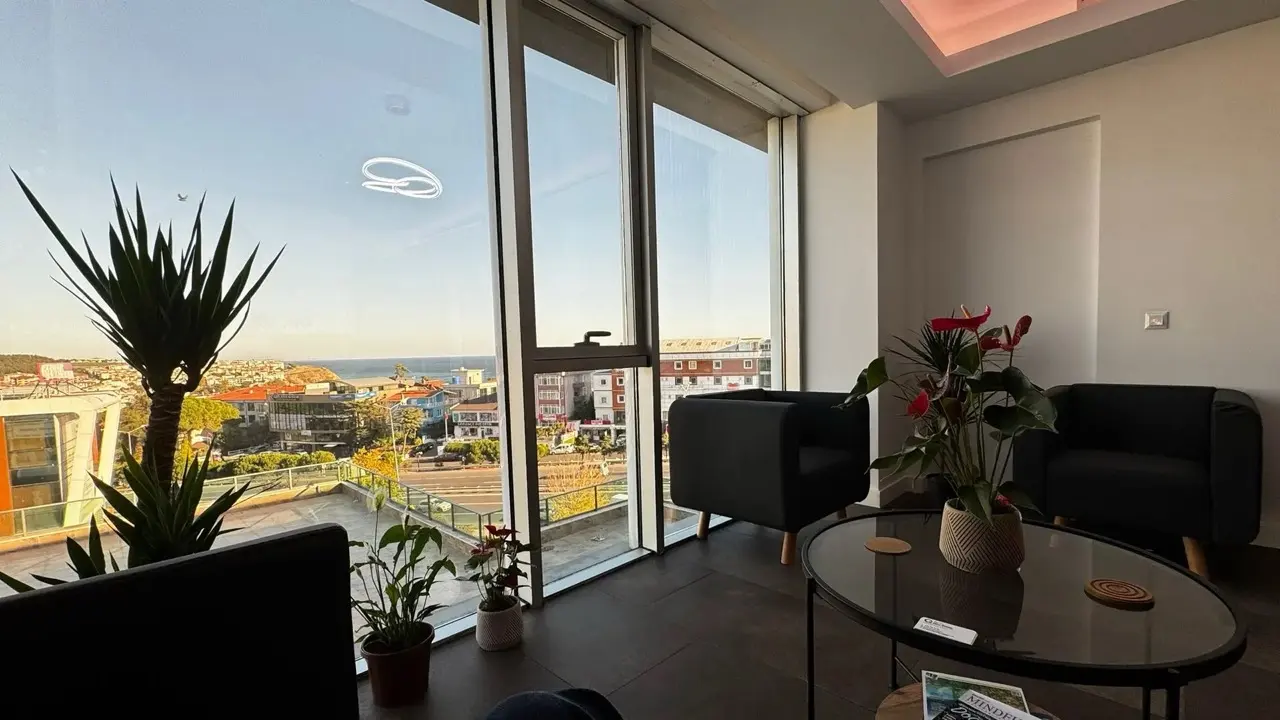Clinic-provided photograph of Dr Okan Övünç
