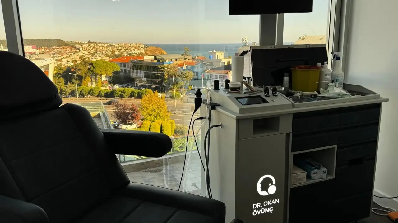Clinic-provided photograph of Dr Okan Övünç