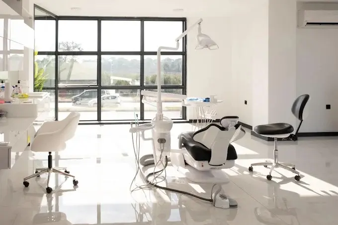 Von der Klinik bereitgestelltes Foto von Lo Smiles