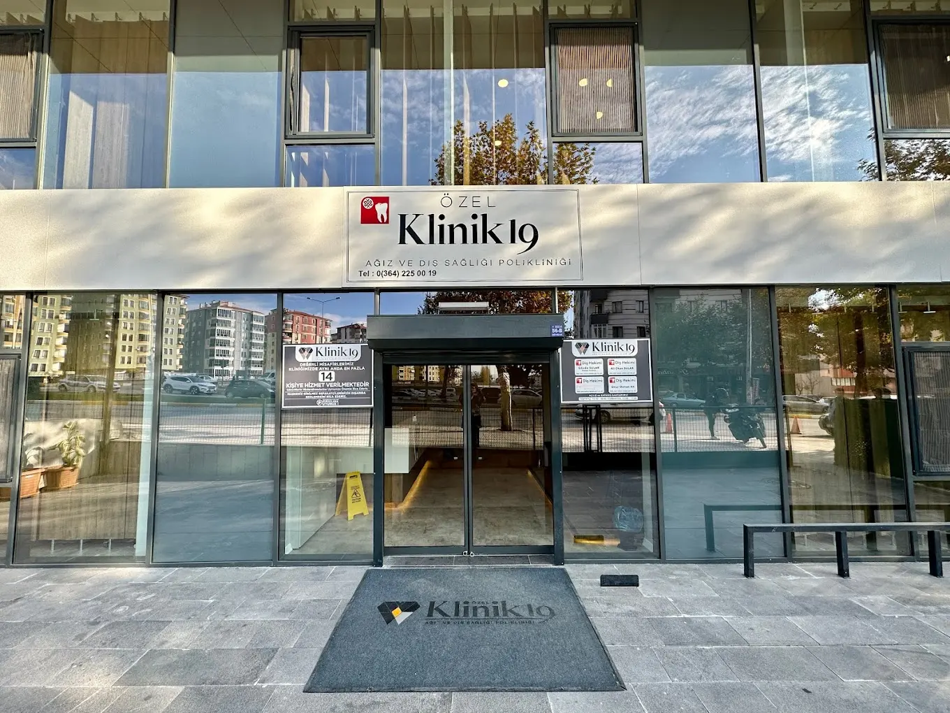 Clinic-provided photograph of Klinik 19