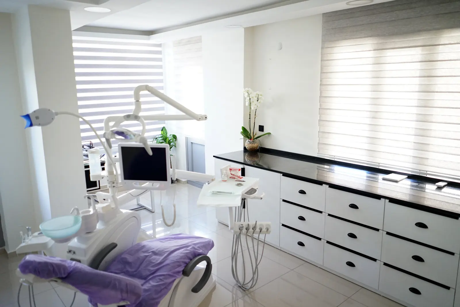 Clinic-provided photograph of Uğraş Kuşadası Dental Clinic