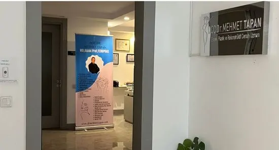 Clinic-provided photograph of Assoc. Prof. Dr Mehmet Tapan
