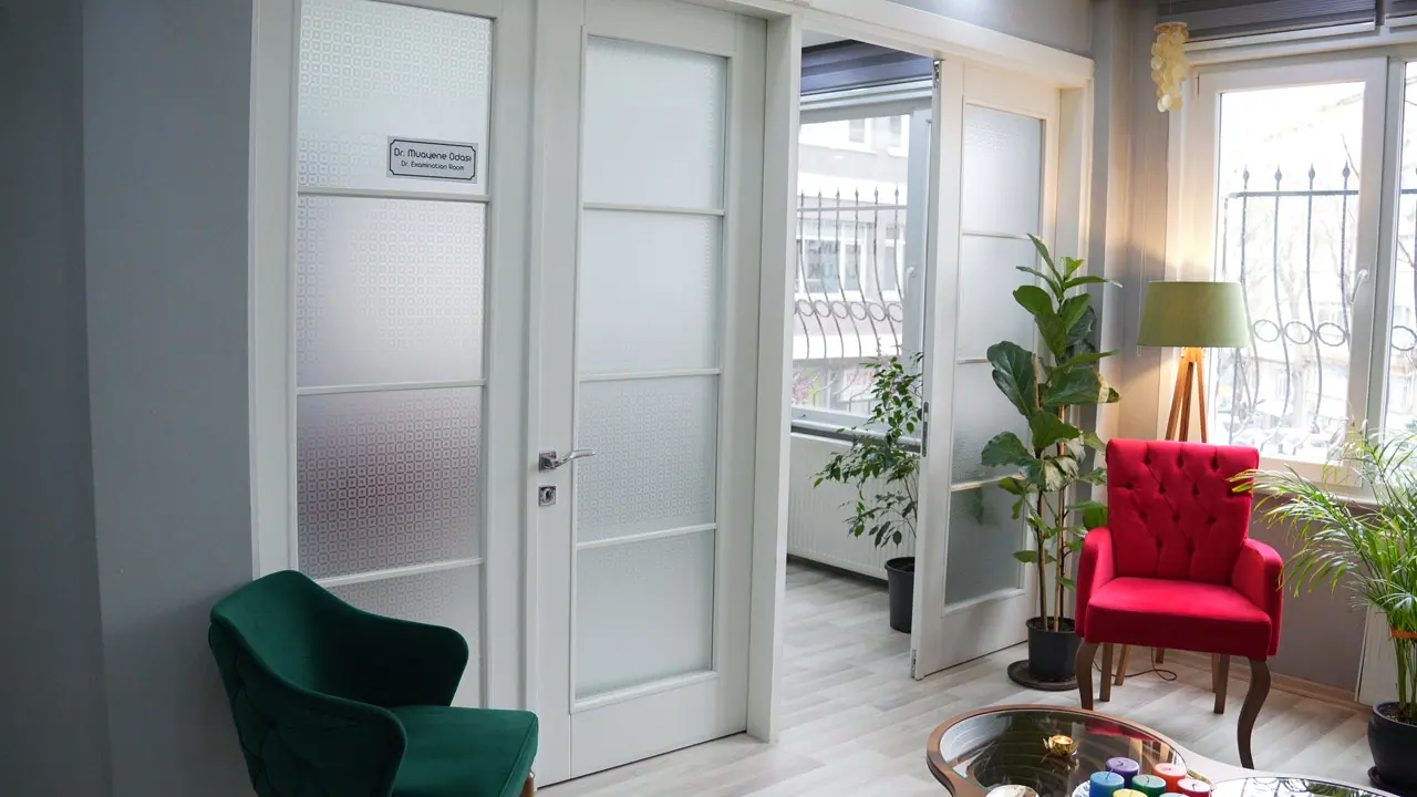 Von der Klinik bereitgestelltes Foto von Dr. Nihal Bağlan