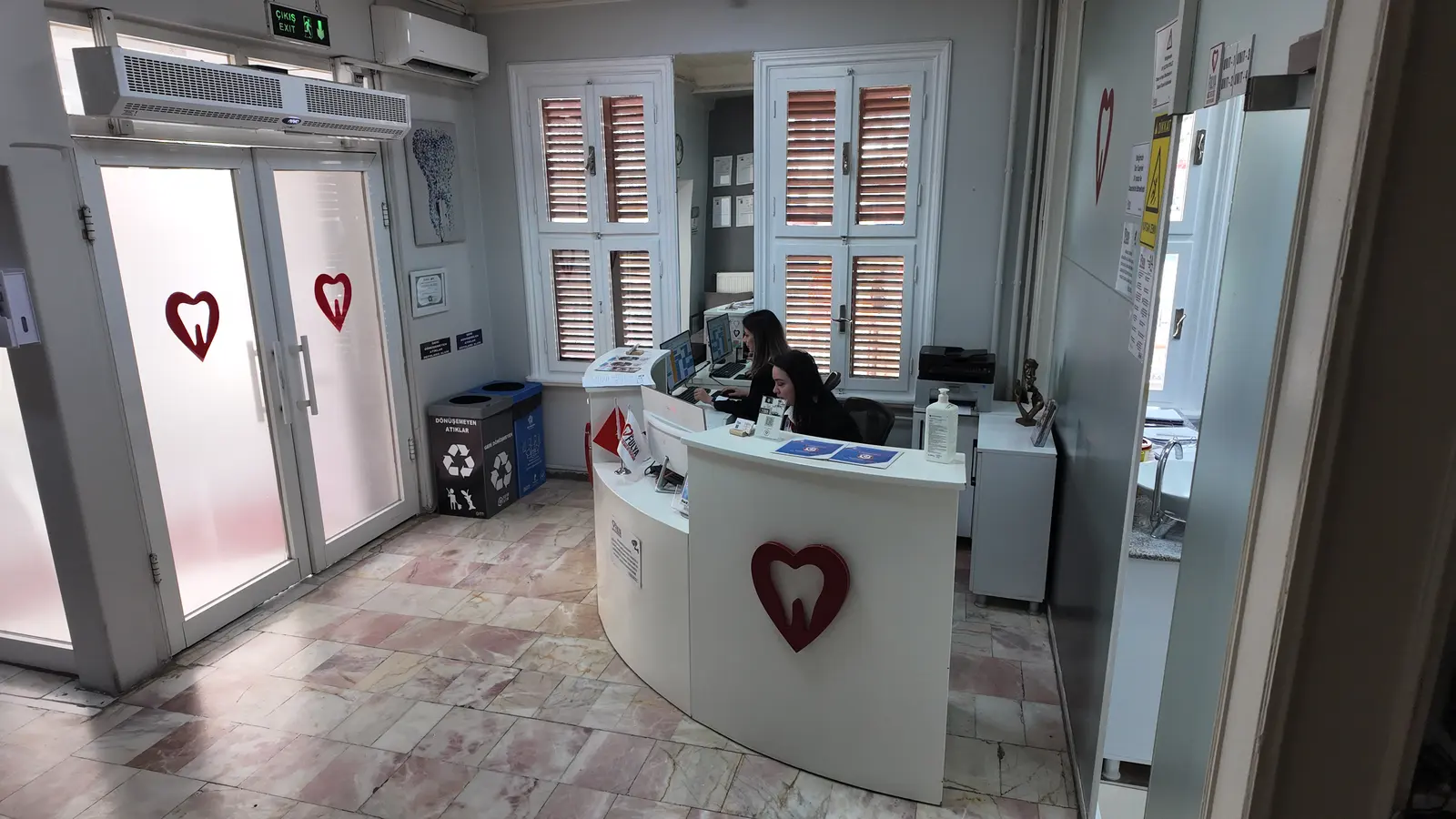 Von der Klinik bereitgestelltes Foto von Fulya Zahnklinik