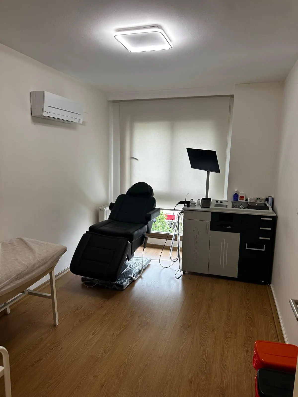 Clinic-provided photograph of Prof. Dr Ercan Pınar