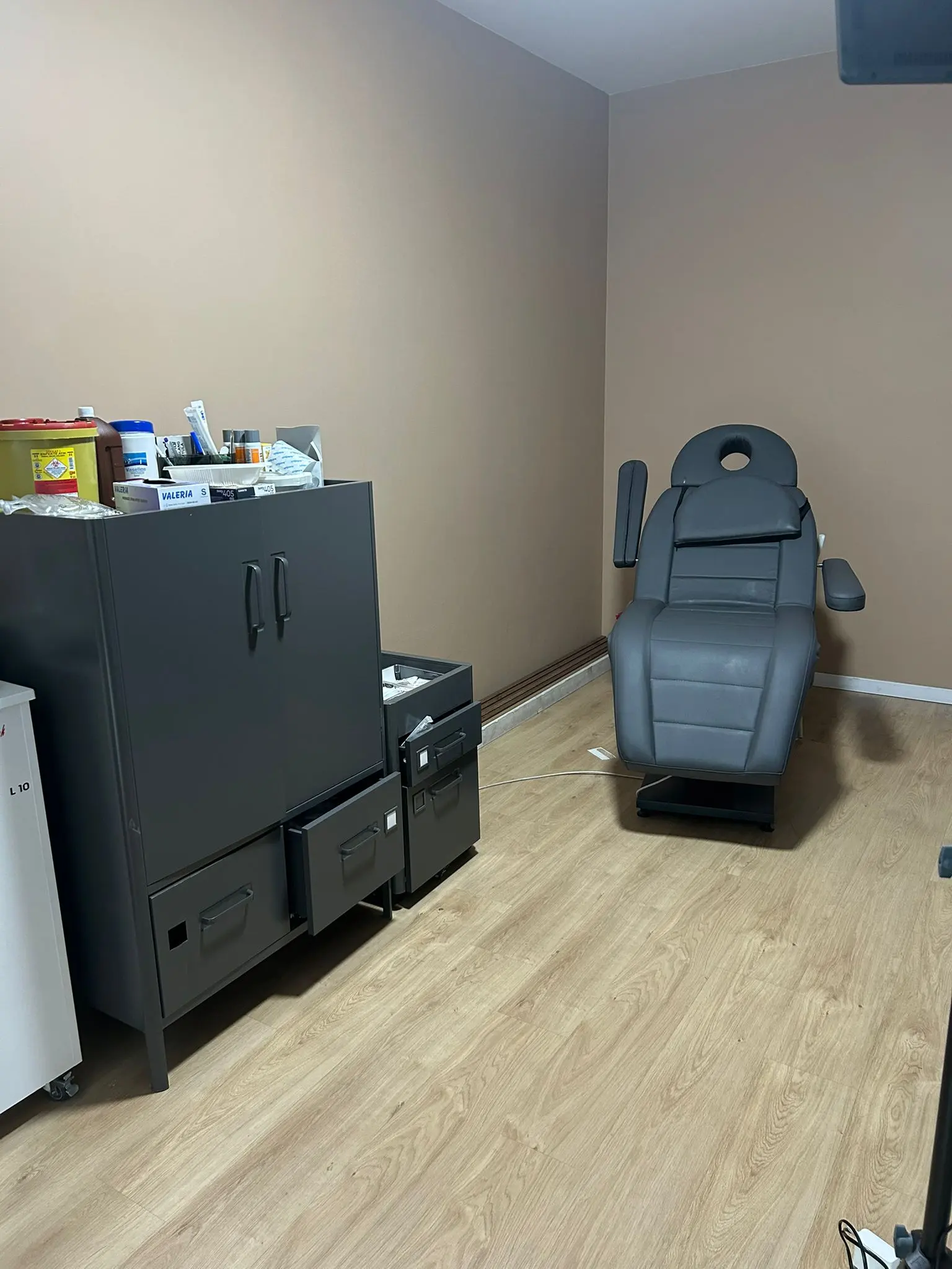 Clinic-provided photograph of Dr Ahmet Kaplan