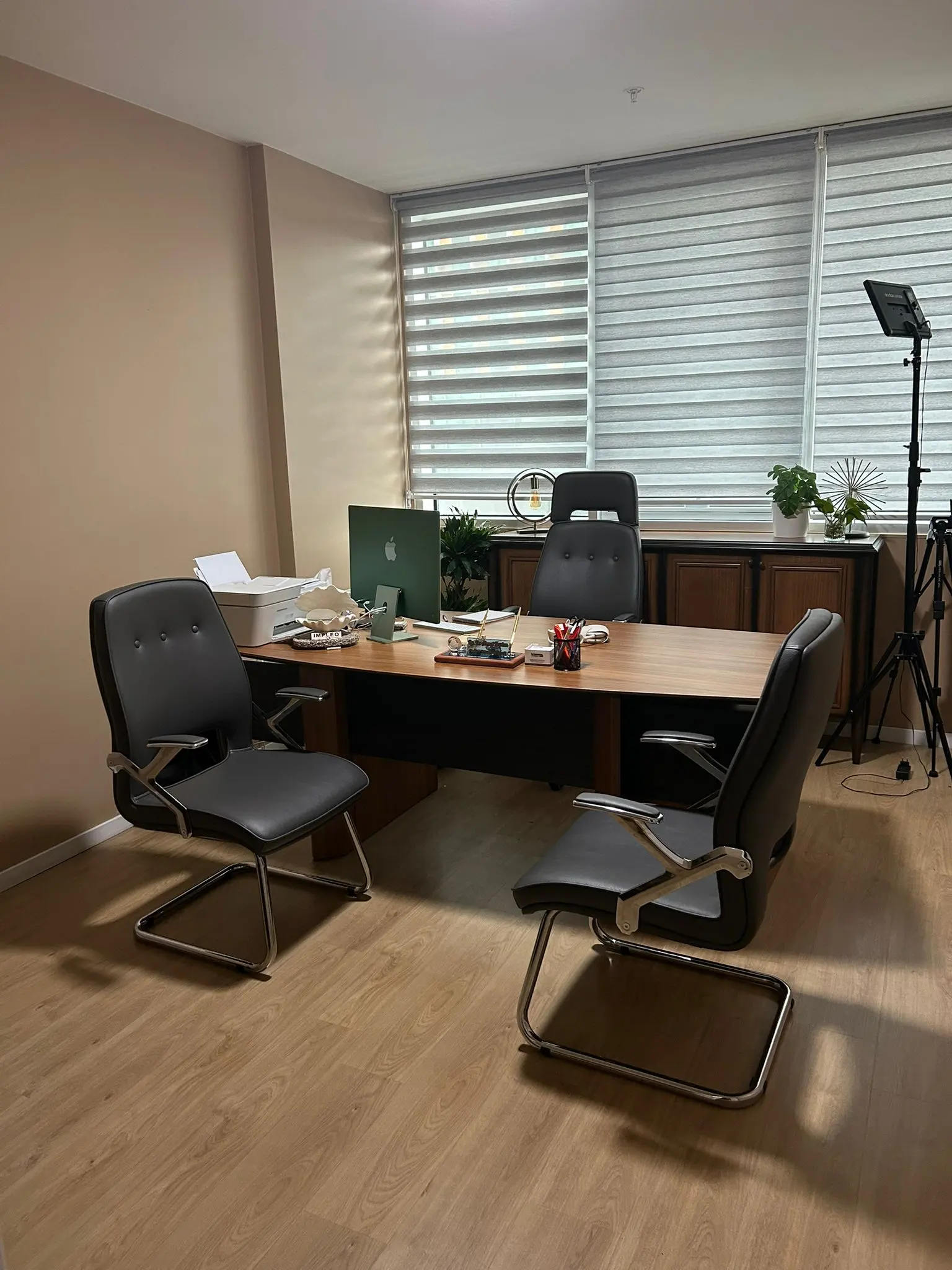 Clinic-provided photograph of Dr Ahmet Kaplan