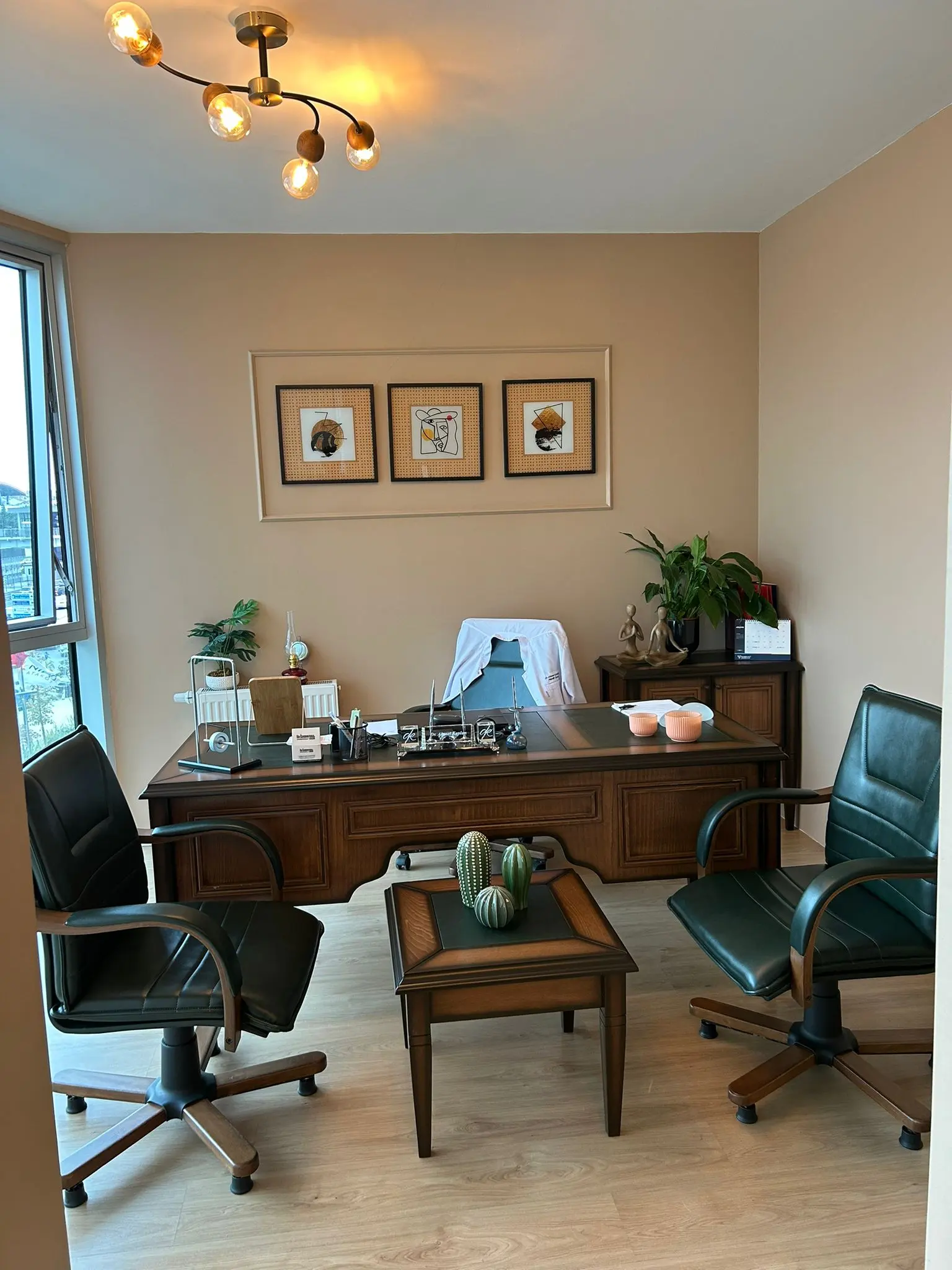 Clinic-provided photograph of Dr Ahmet Kaplan